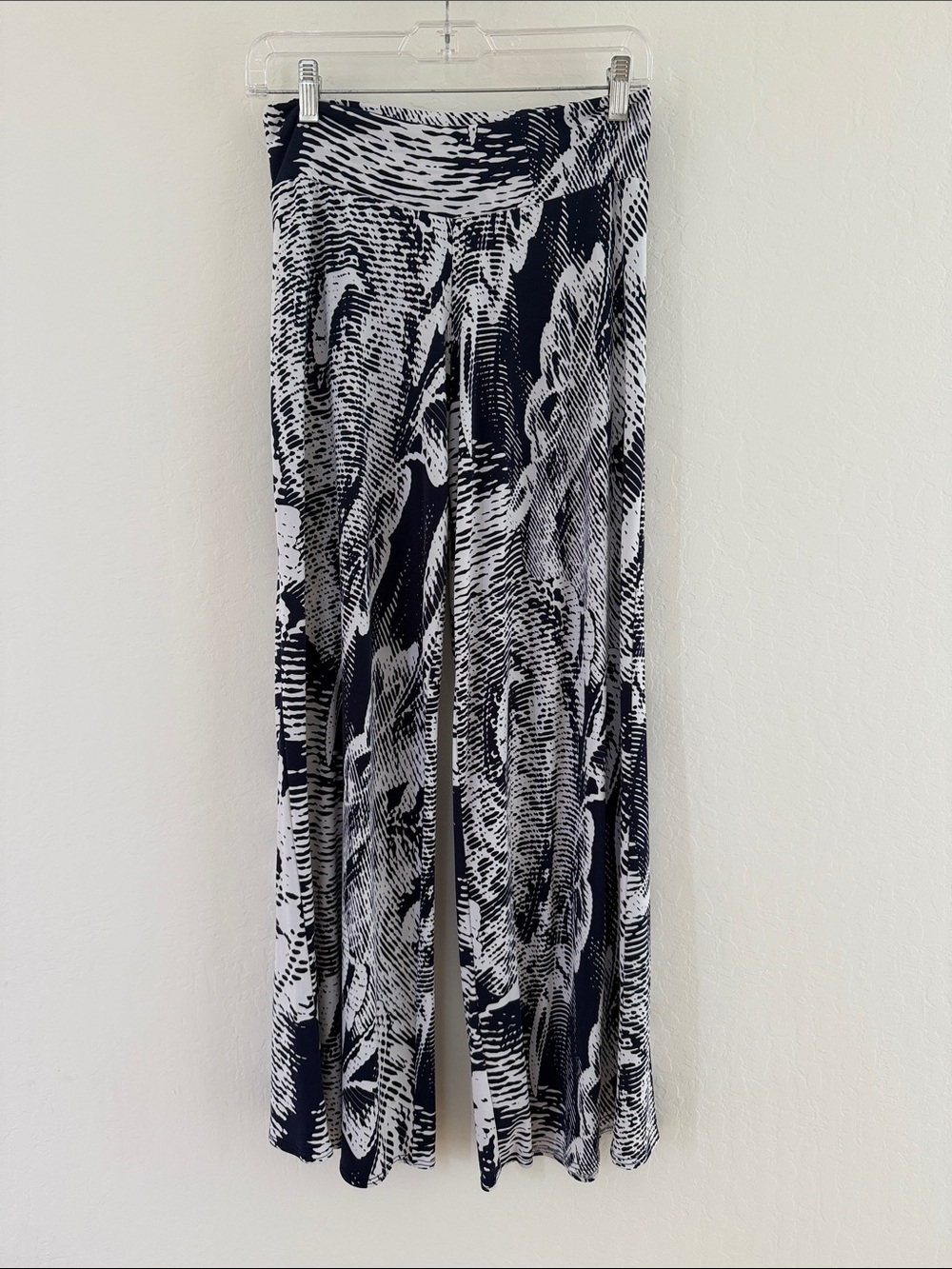 Clara Woo Navy and White Abstract Print pull on pants